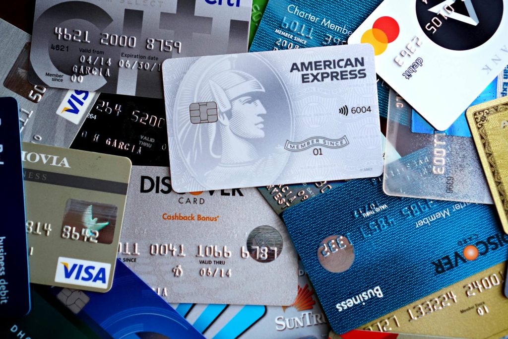 Como Escolher o Melhor Cartão de Crédito na Suécia: Comparação Entre Visa, Mastercard e American Express - Como Solicitar Cartão de Crédito Online na Suécia